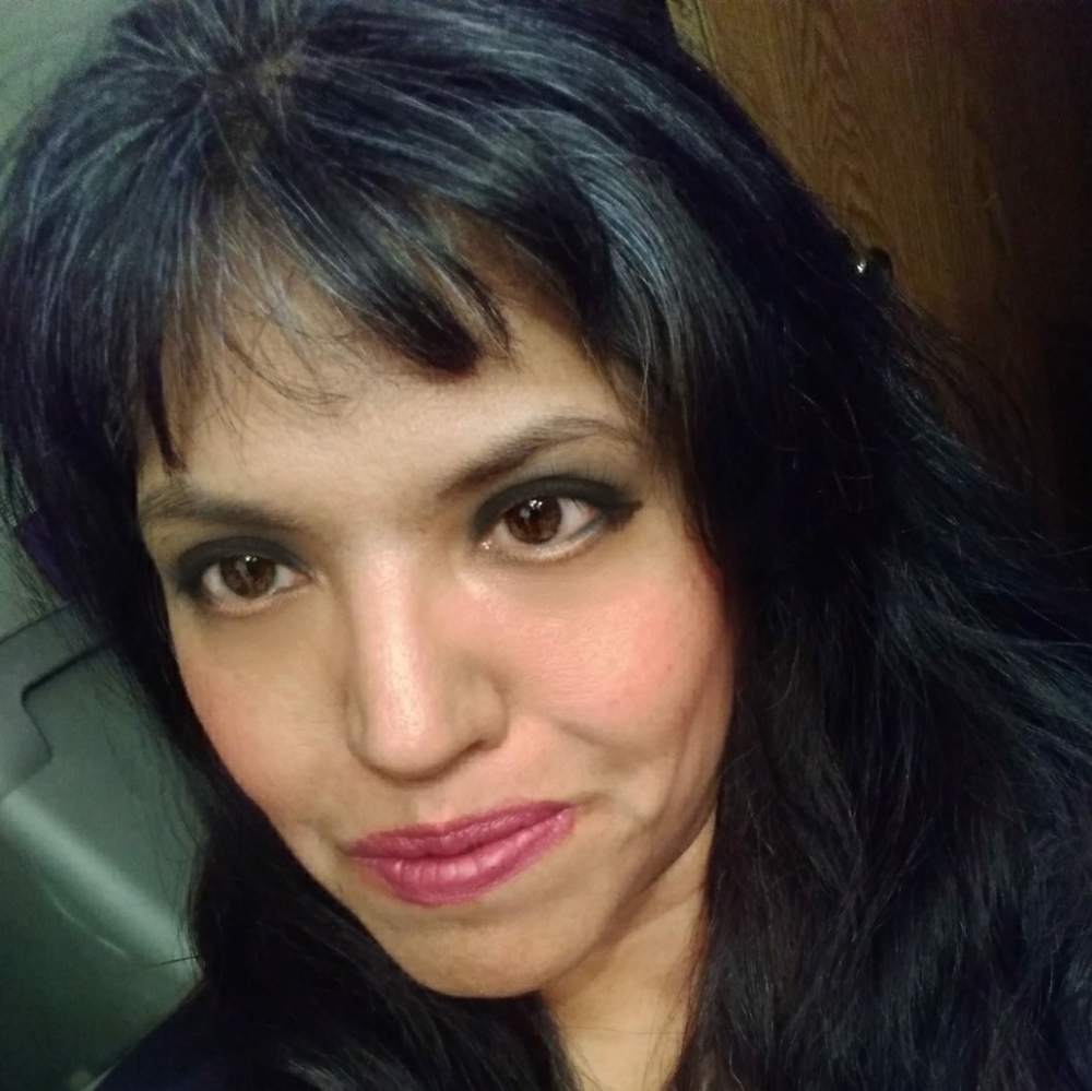 Meet your Posher, Vina